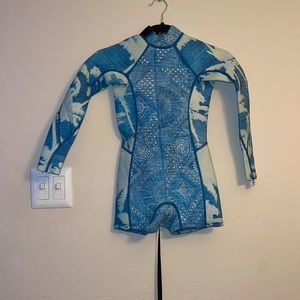 Wetsuit billabong size 8 TEENS